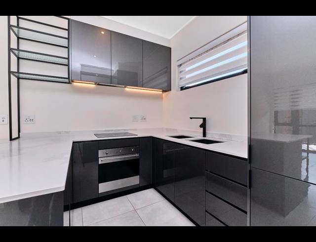 2 BEDROOM PROPERTY TO RENT IN HYDE PARK